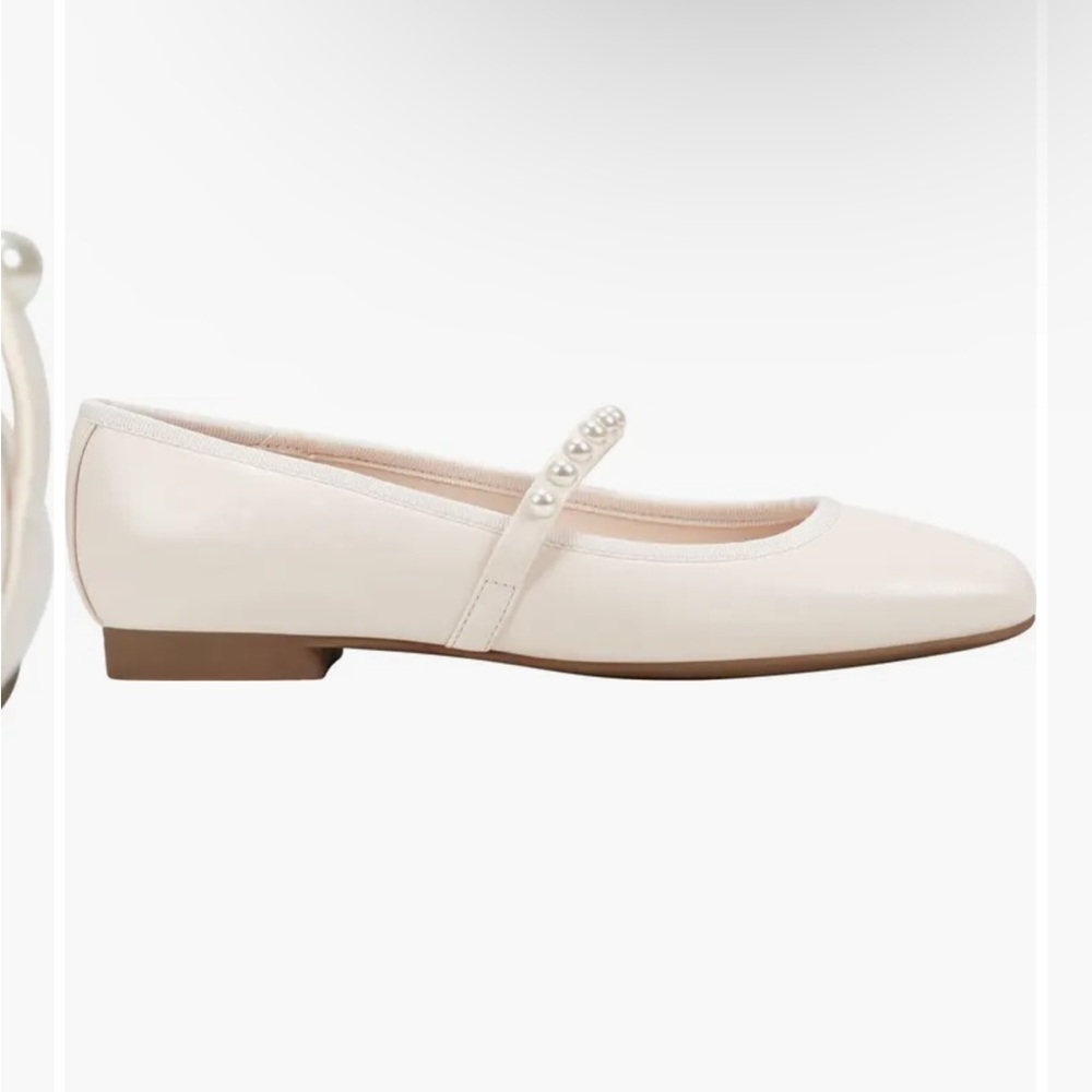 Unisa Women's Cream Ballet Flats - Picture 4 of 6